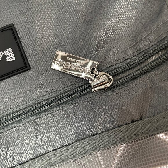 Brand new Issey Miyake two-tone handbag. - Picture 9 of 10